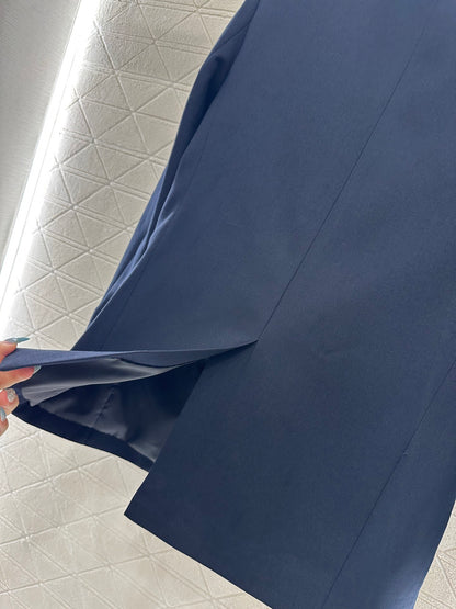 Front shoulder lapel suit jacket