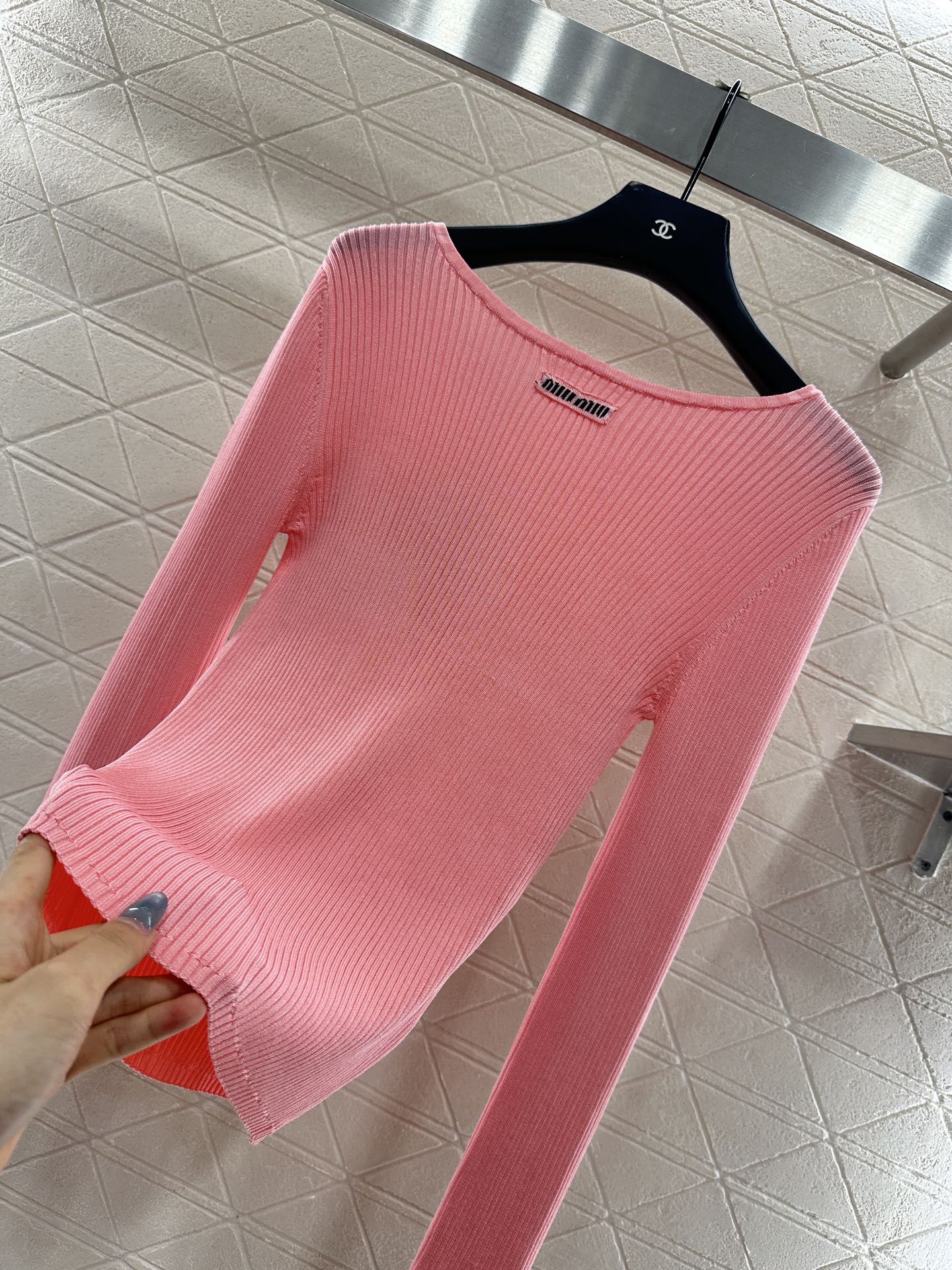 Slim fit base striped knitted long sleeved shirt