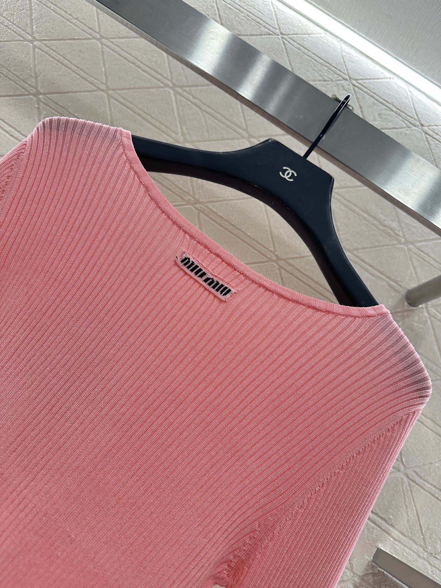 Slim fit base striped knitted long sleeved shirt