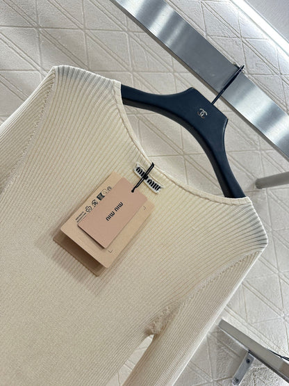 Slim fit base striped knitted long sleeved shirt