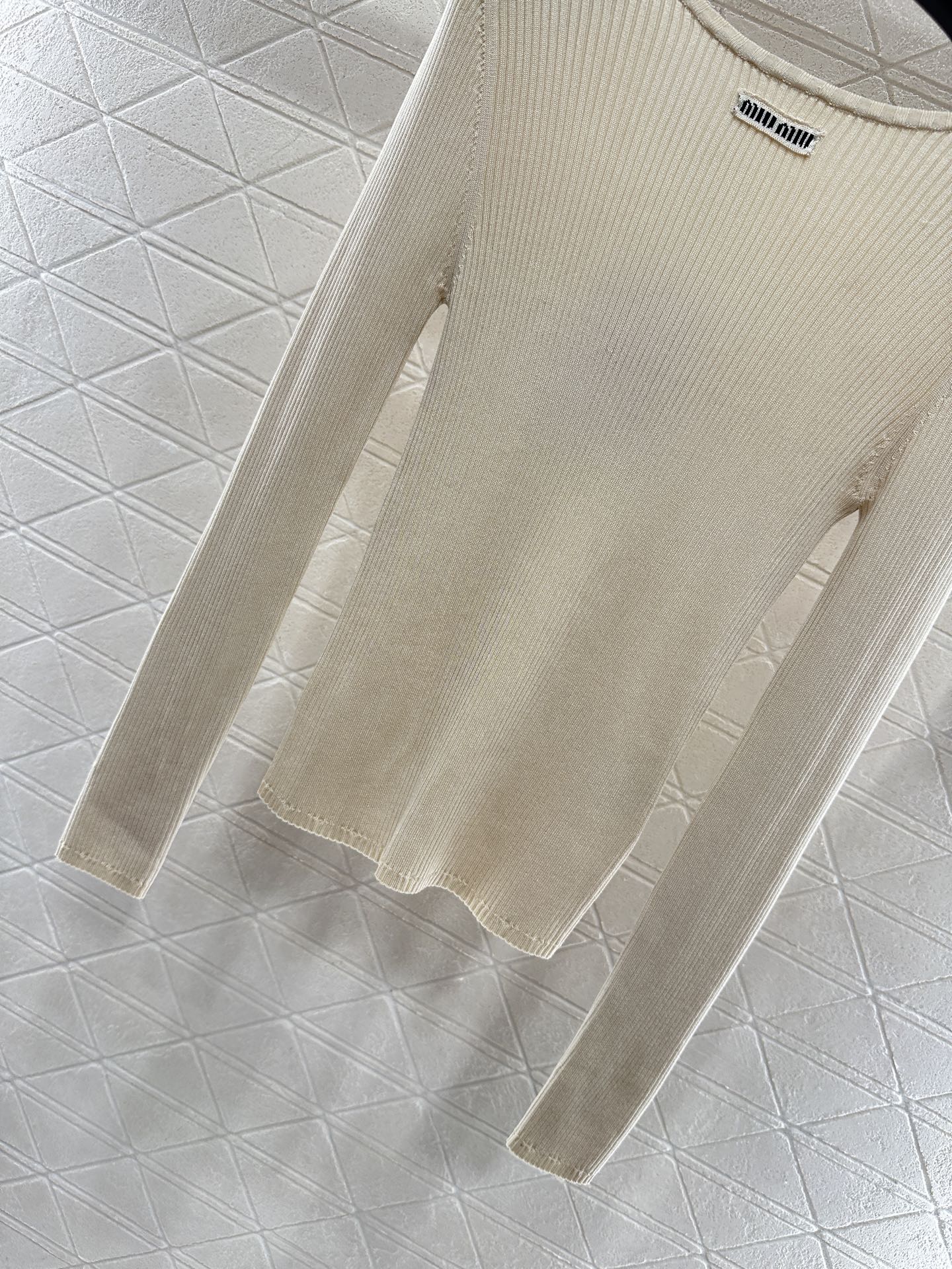 Slim fit base striped knitted long sleeved shirt