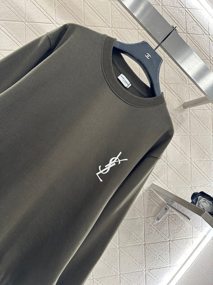 Round neck letter logo hoodie