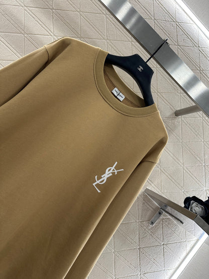 Round neck letter logo hoodie