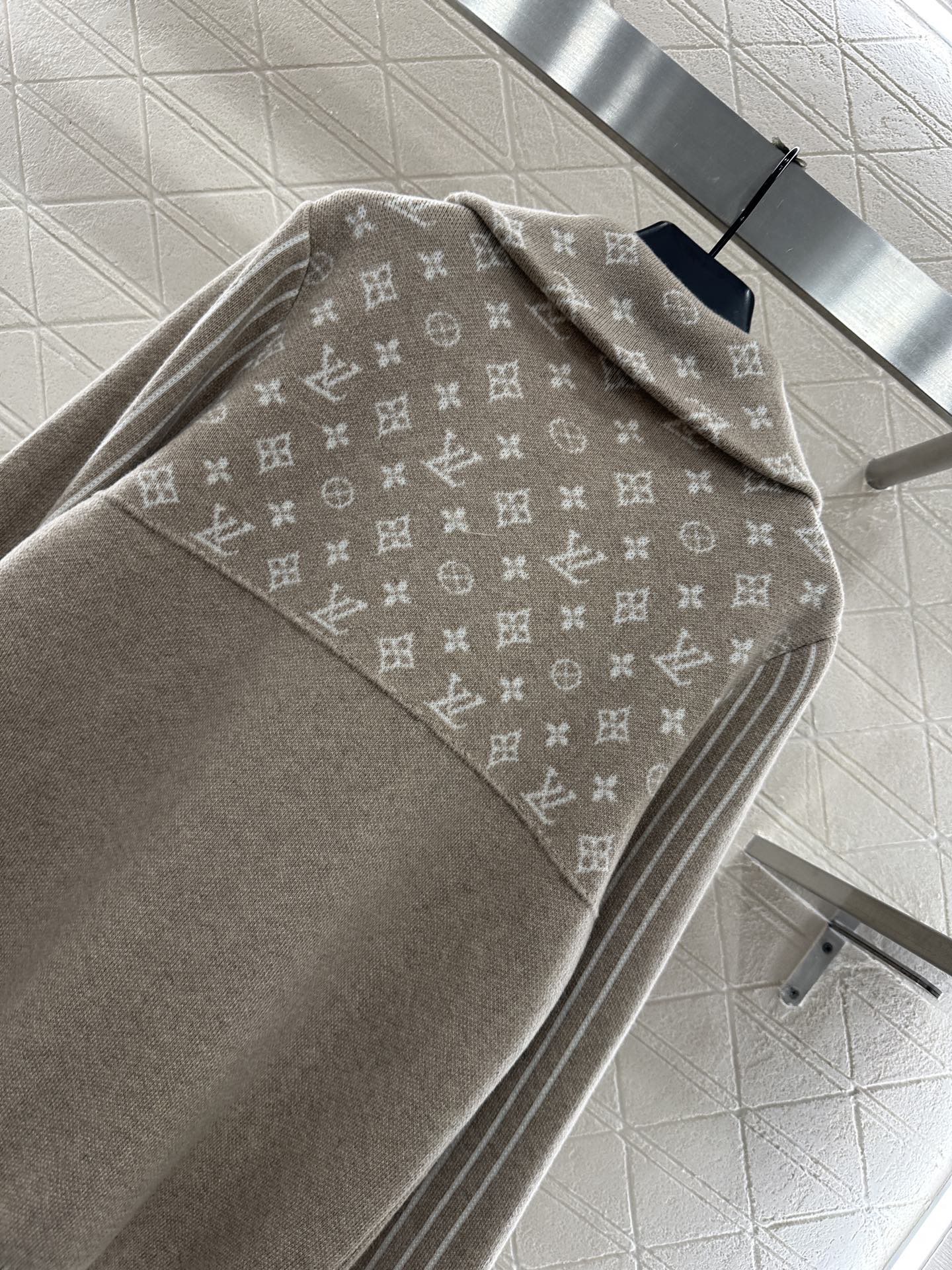 Collar Splicing Jacquard Knitted Top