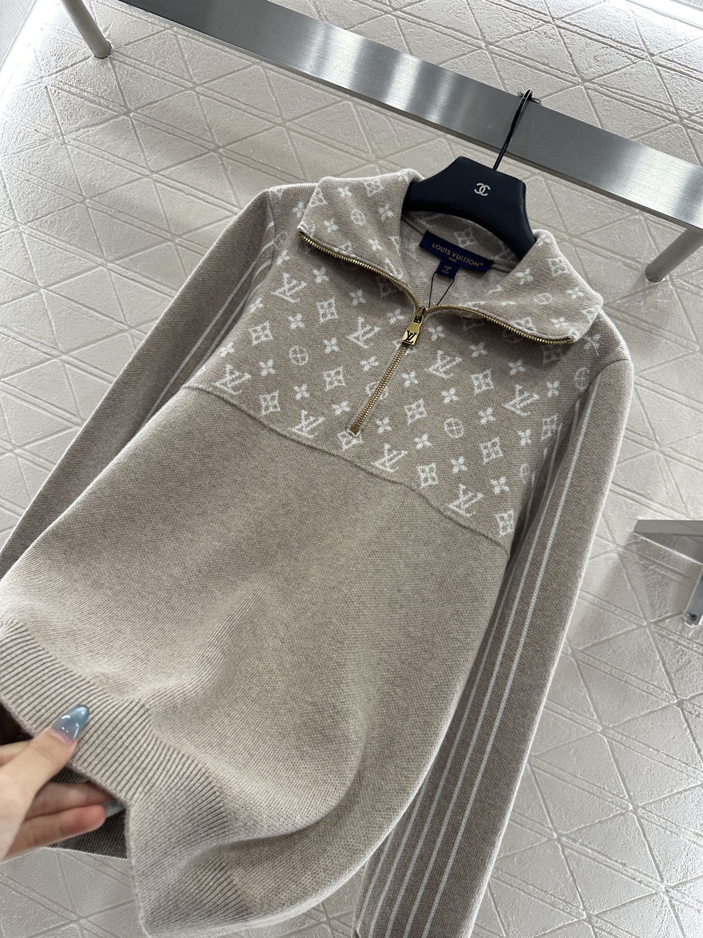 Collar Splicing Jacquard Knitted Top