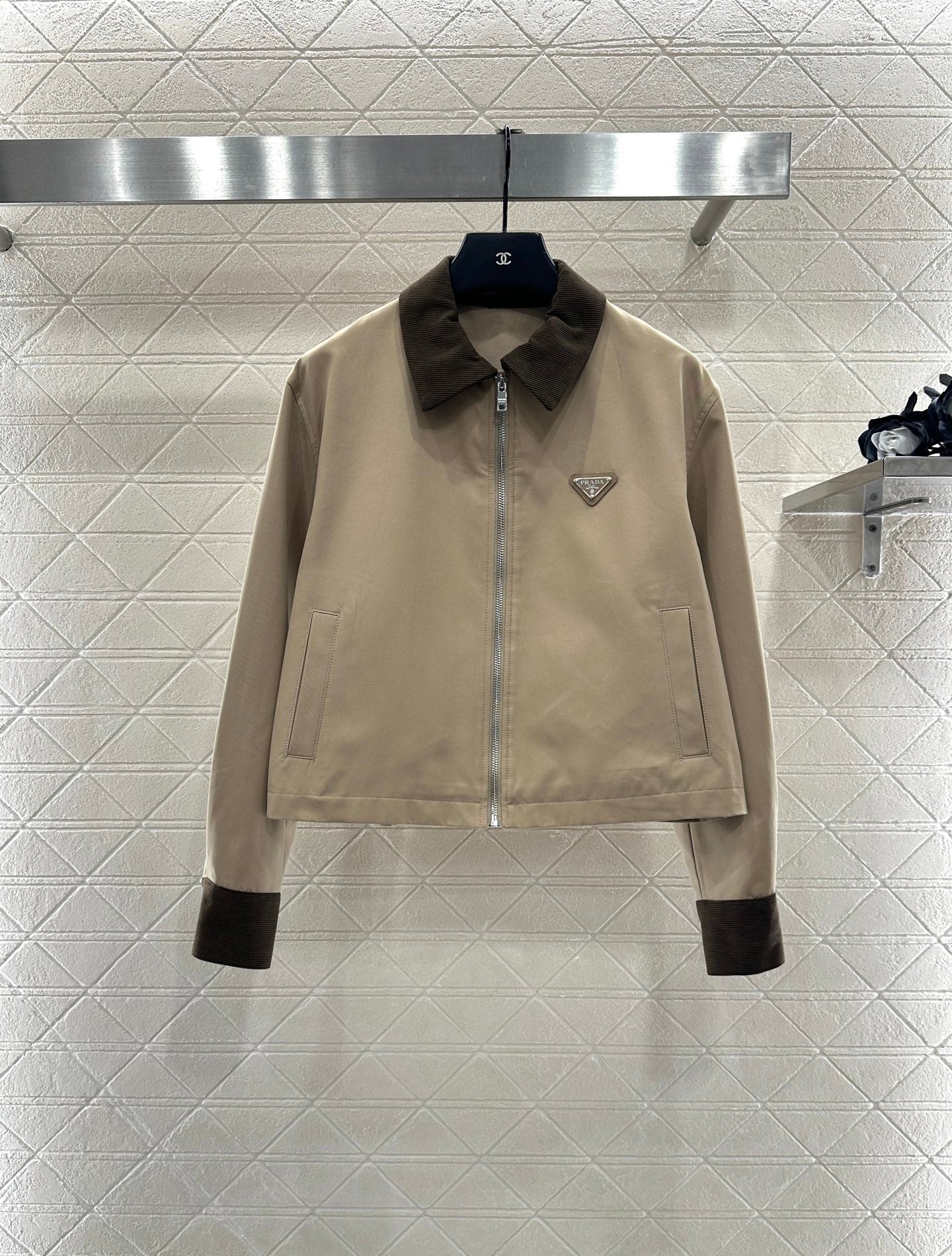 Corduroy collar contrasting jacket jacket