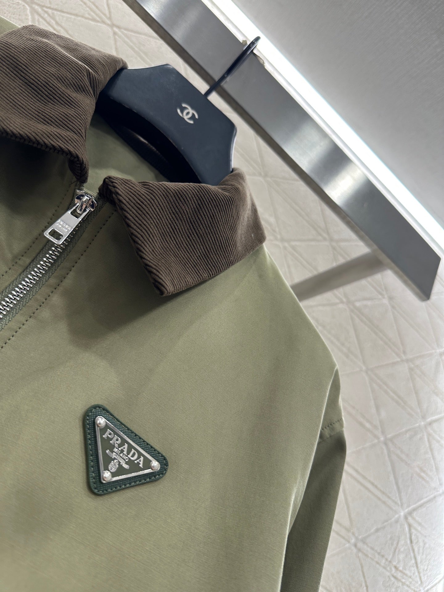 Corduroy collar contrasting jacket jacket