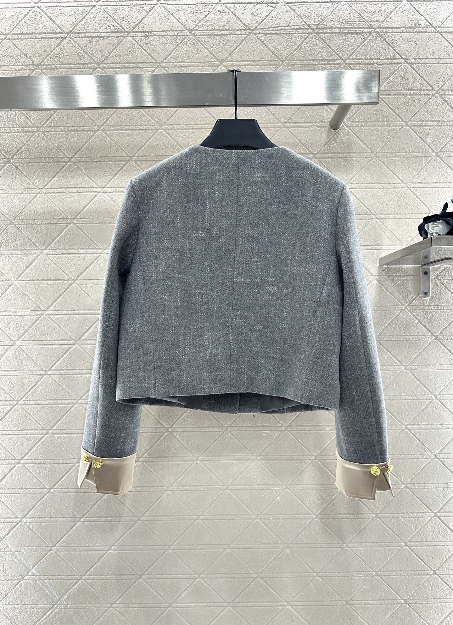 Round neck patchwork sleeve jacket half skirt set