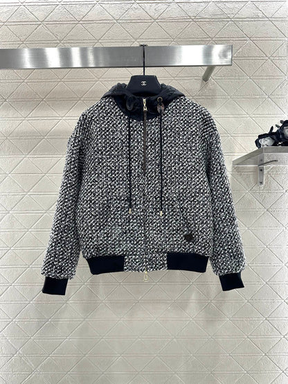 Splicing hooded woolen drawstring jacket