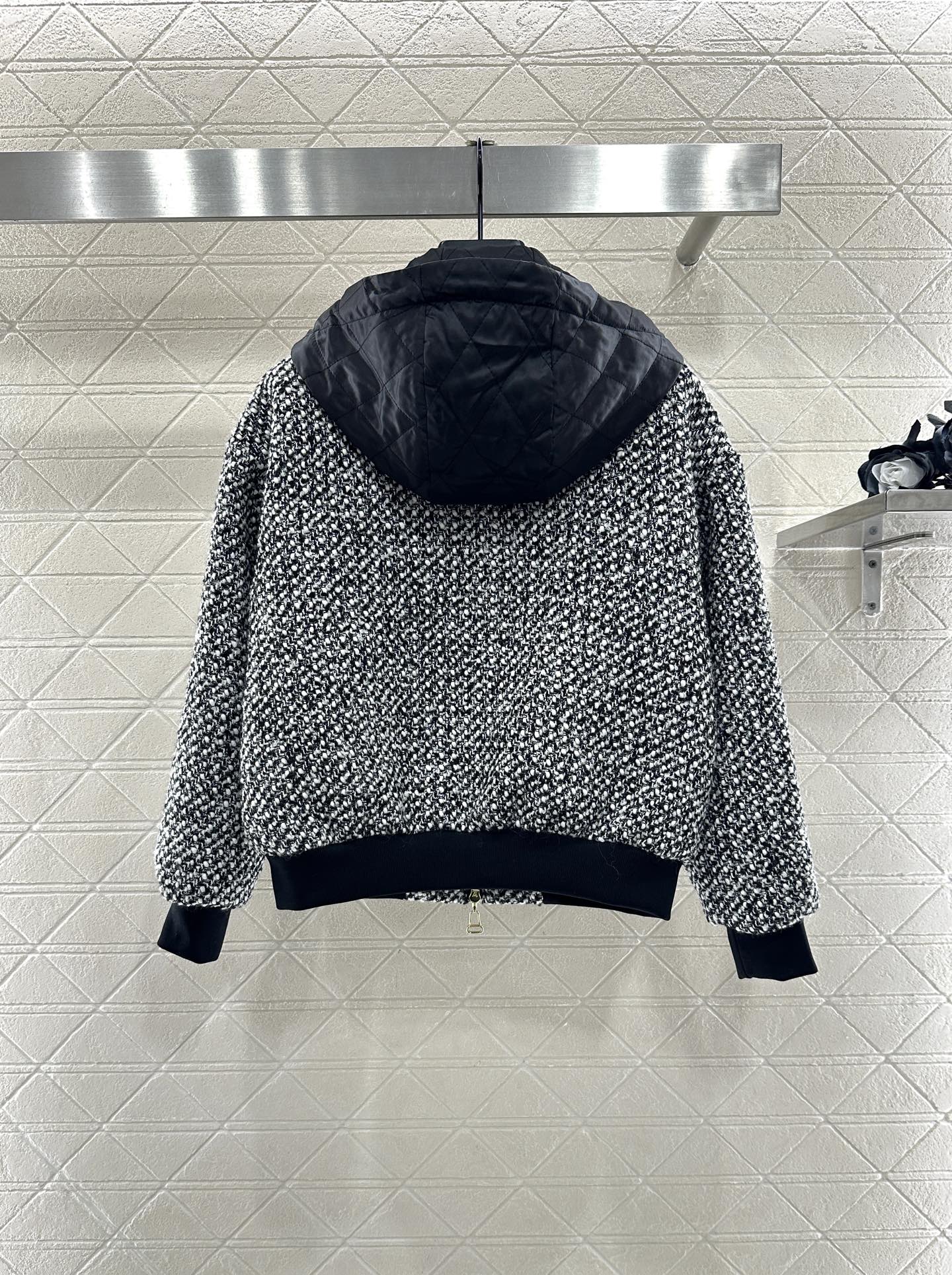 Splicing hooded woolen drawstring jacket