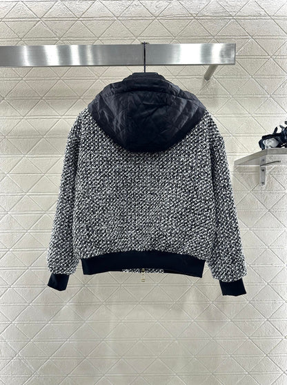 Splicing hooded woolen drawstring jacket