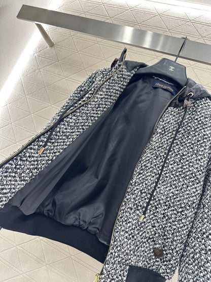 Splicing hooded woolen drawstring jacket