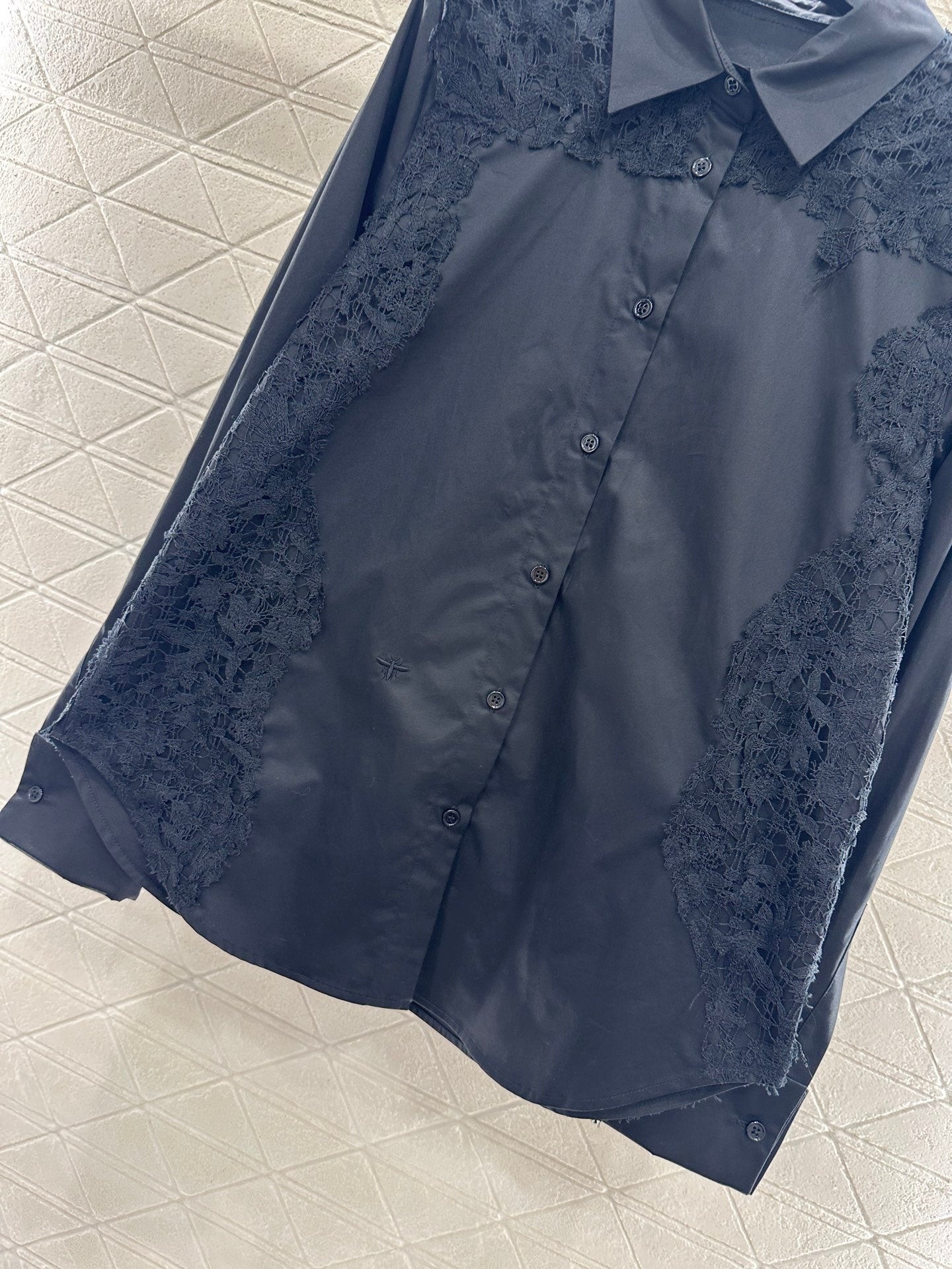 Solid color lace shirt