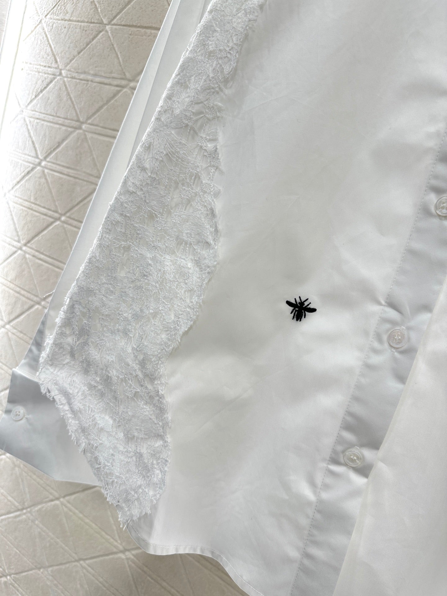 Solid color lace shirt