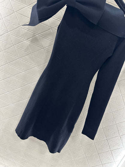 Single sleeve bow knit dress