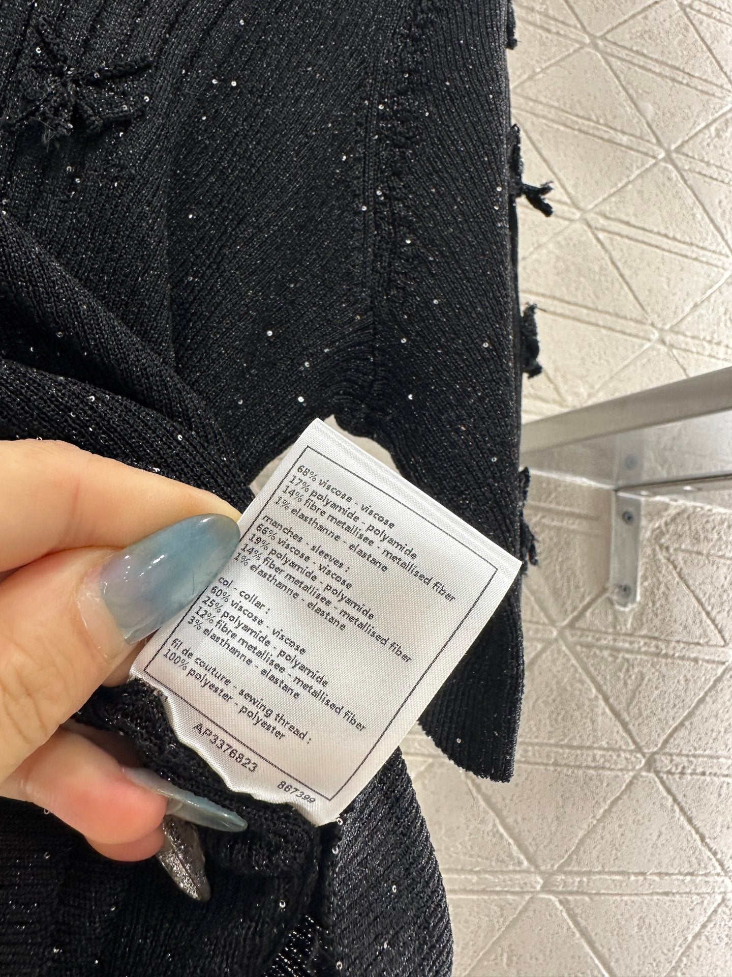 Camellia bead round neck short sleeved shirt