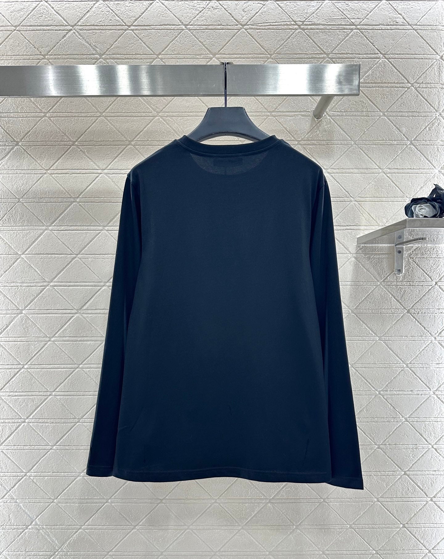 Rhinestone letter long sleeved shirt