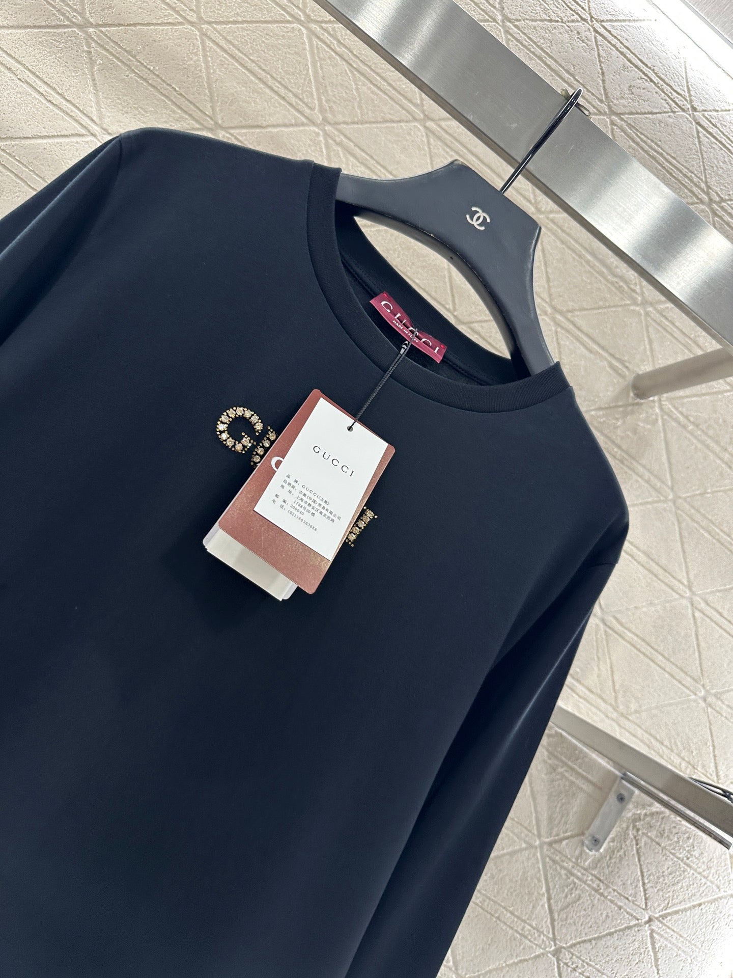 Rhinestone letter long sleeved shirt