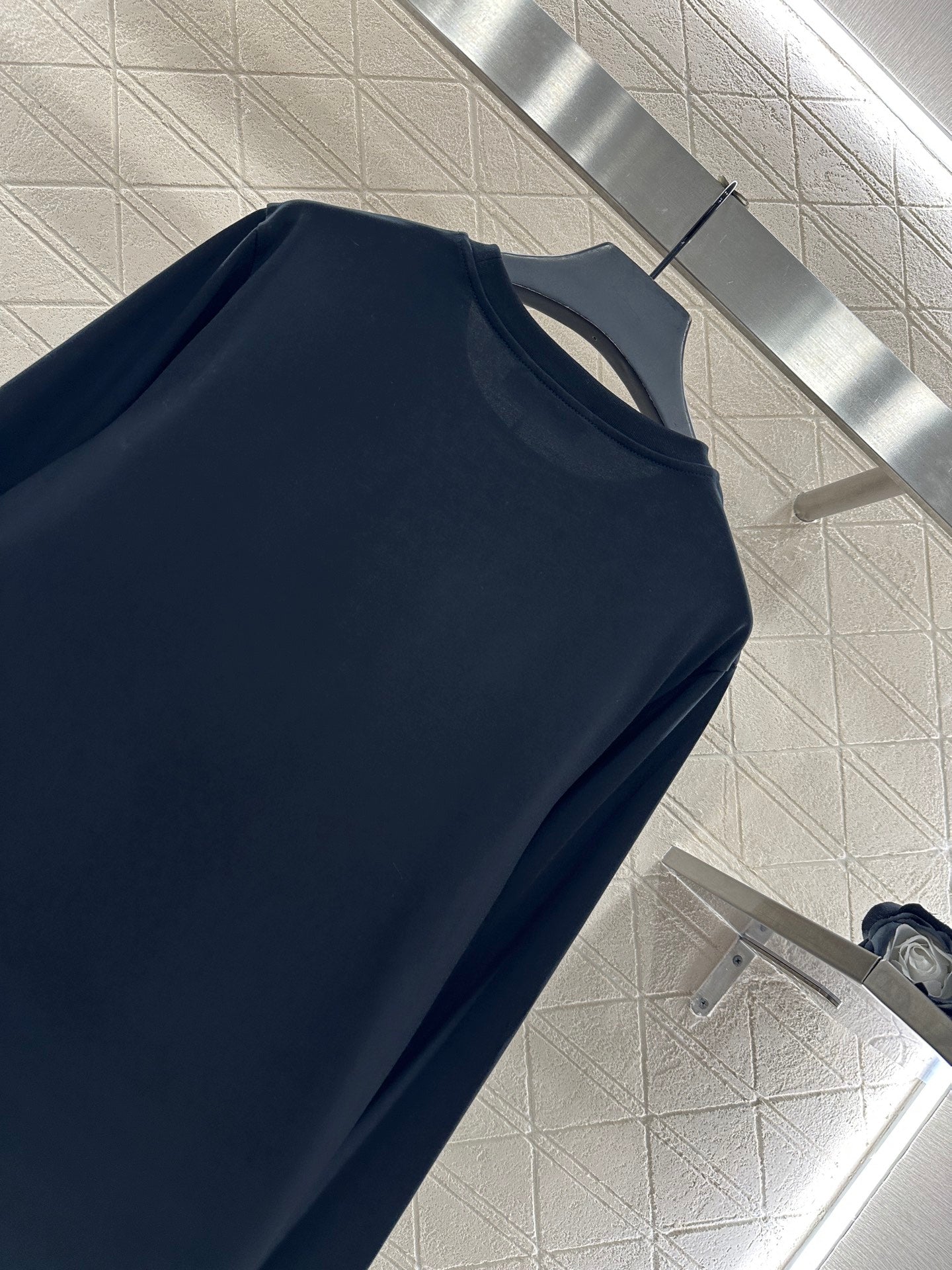 Rhinestone letter long sleeved shirt