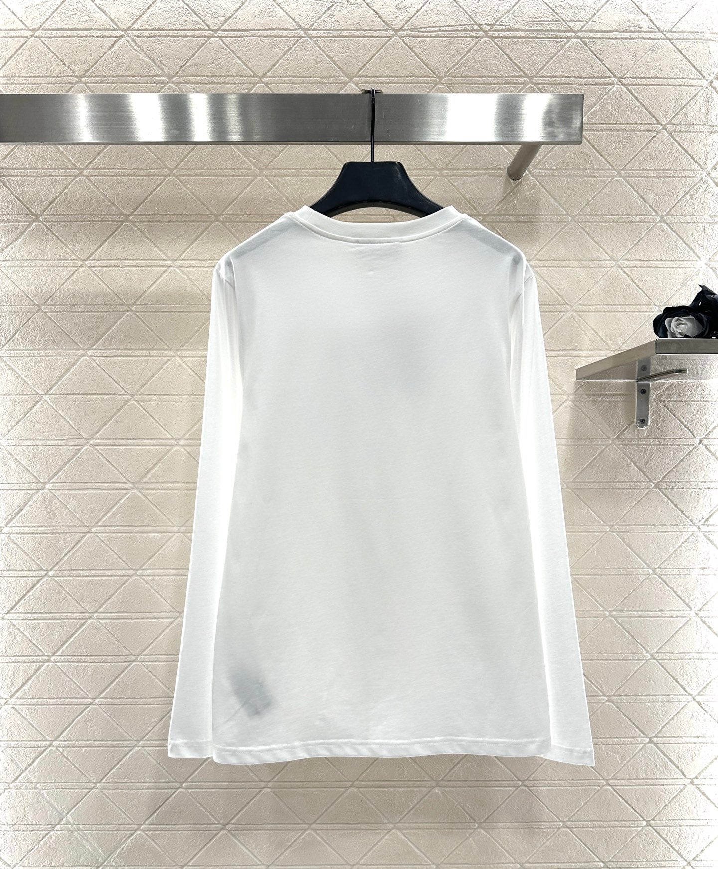 Rhinestone letter long sleeved shirt