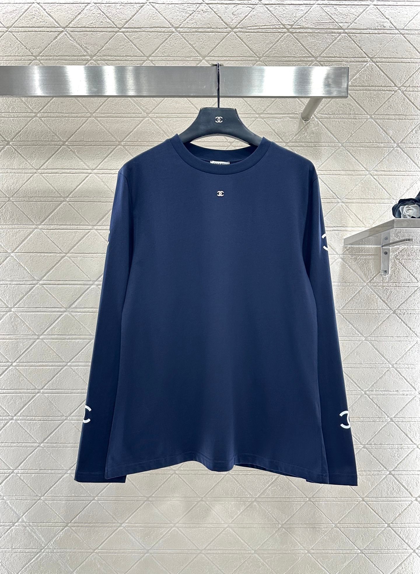 Loose logo long sleeved top