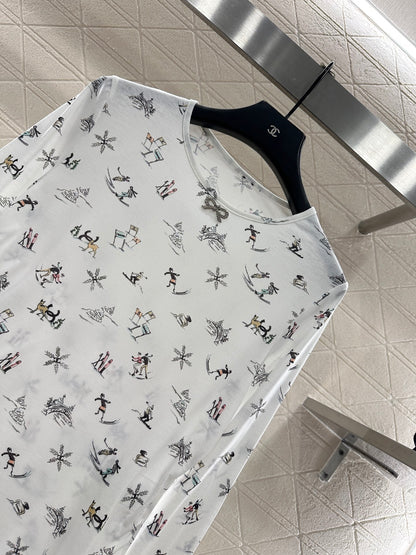 Round neck design ski print top