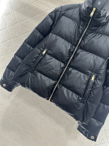 Embossed stand up collar down jacke