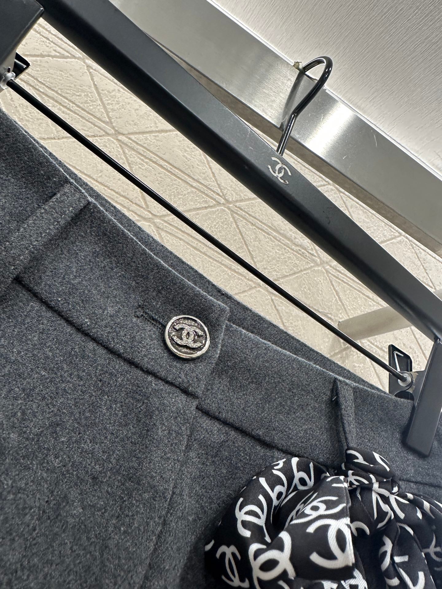 Silk scarf wide leg pants