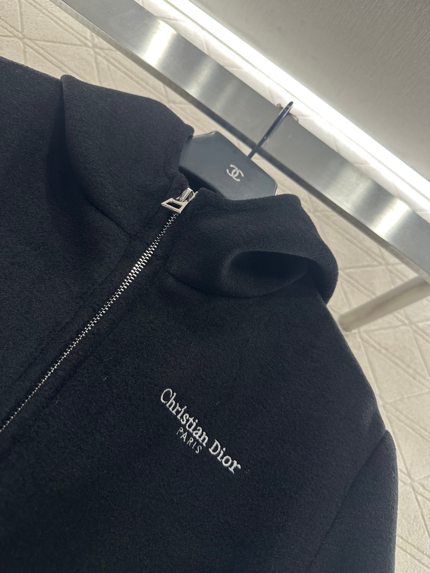 Hooded drawstring jacket