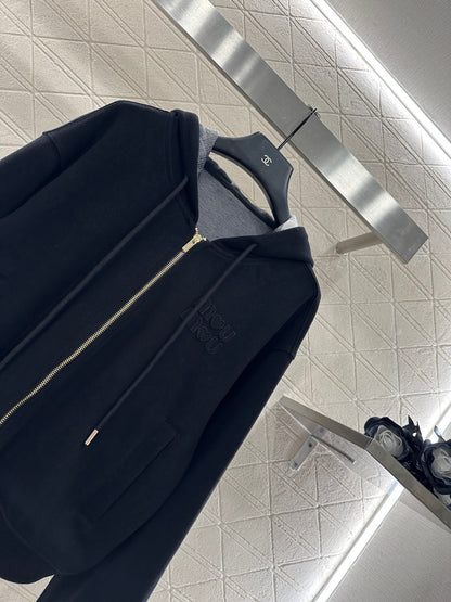 Hooded jacket and pants set