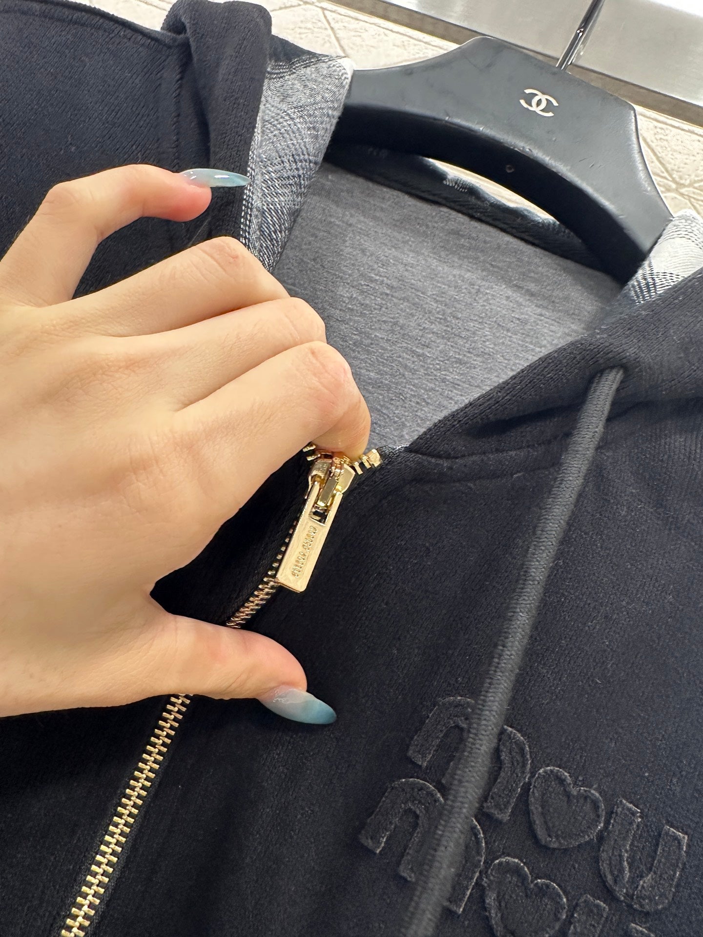 Hooded jacket and pants set