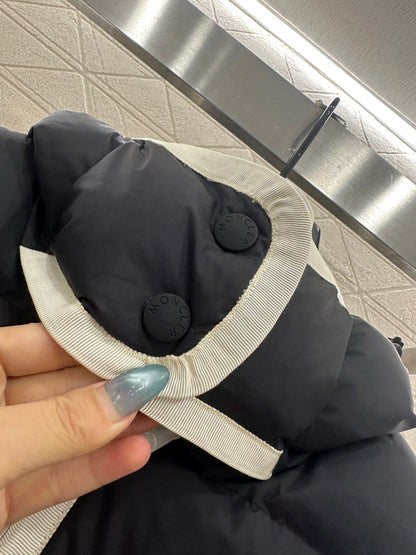 Splicing hooded down jacket