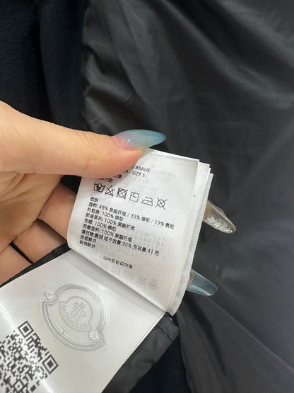 Splicing hooded down jacket