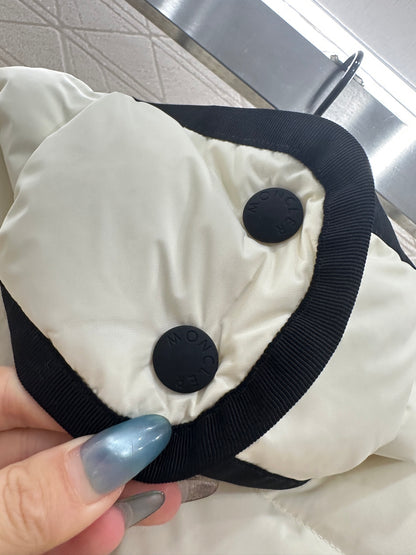 Splicing hooded down jacket