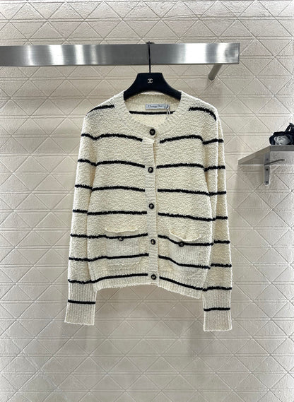 Round neck knitted striped cardigan