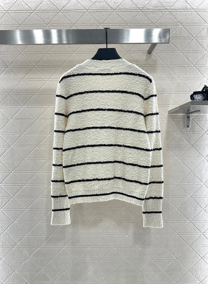 Round neck knitted striped cardigan