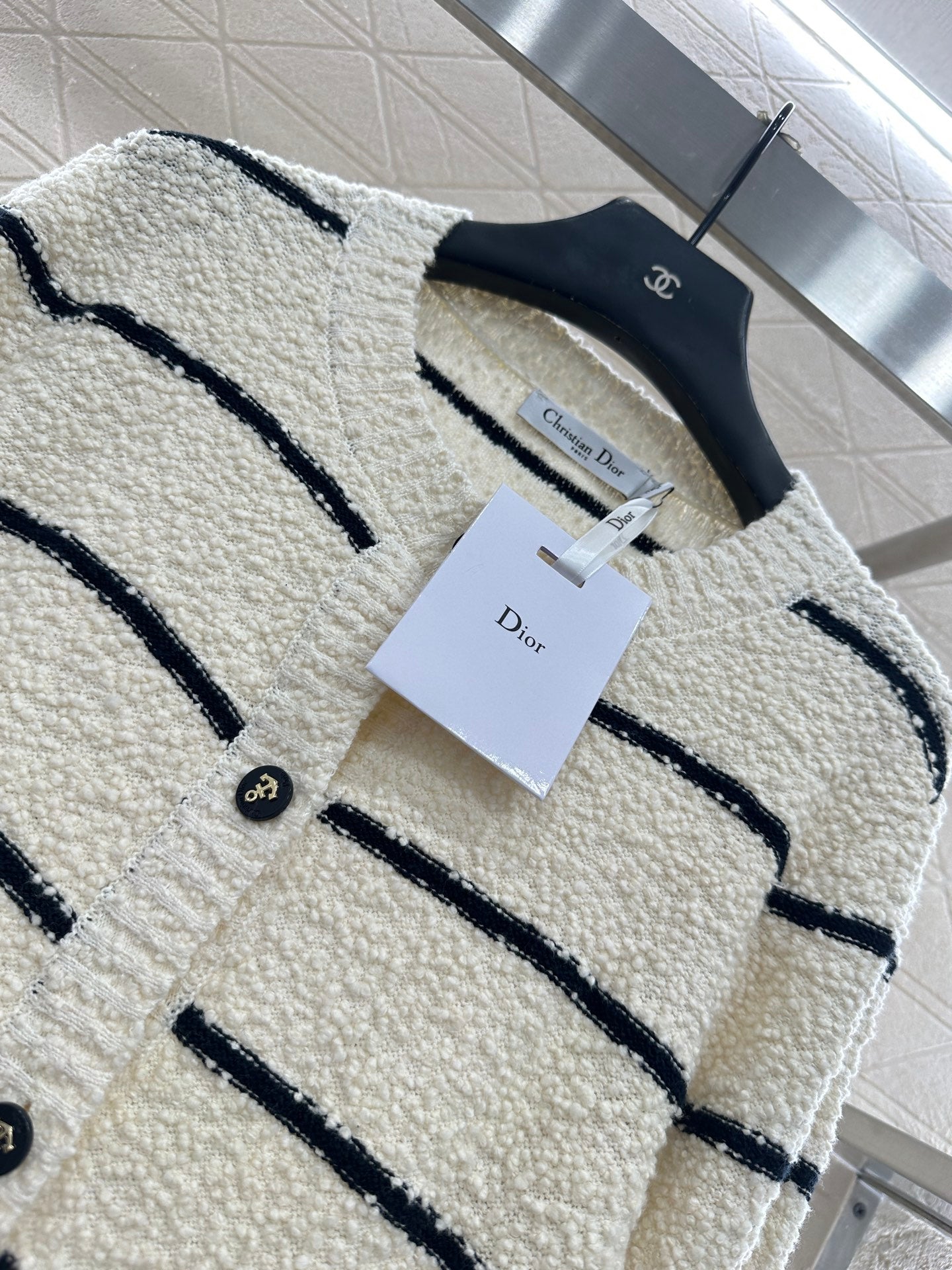 Round neck knitted striped cardigan