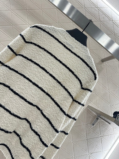 Round neck knitted striped cardigan