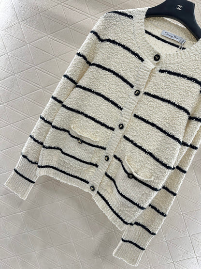 Round neck knitted striped cardigan