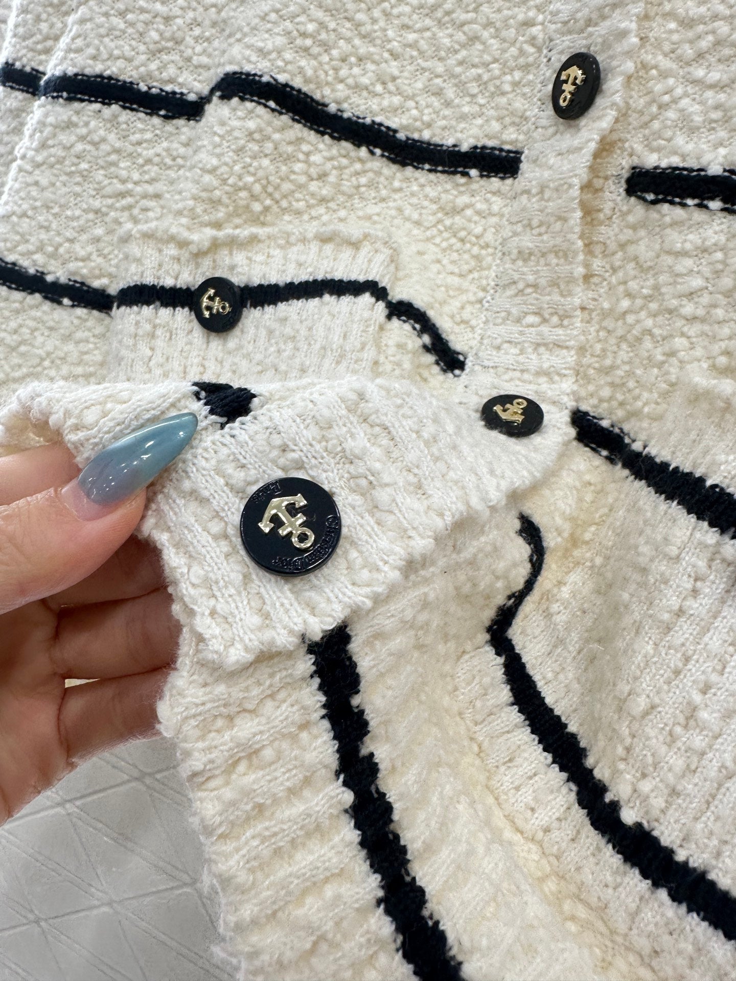 Round neck knitted striped cardigan