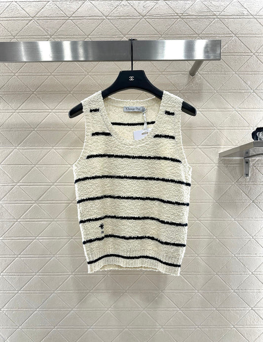 Round neck knitted striped vest