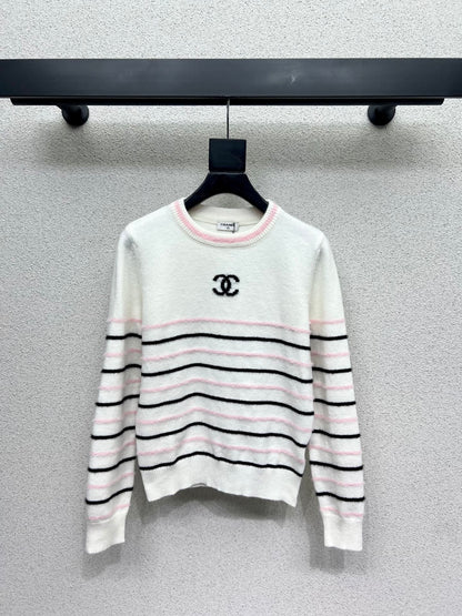 Striped knitted wool
