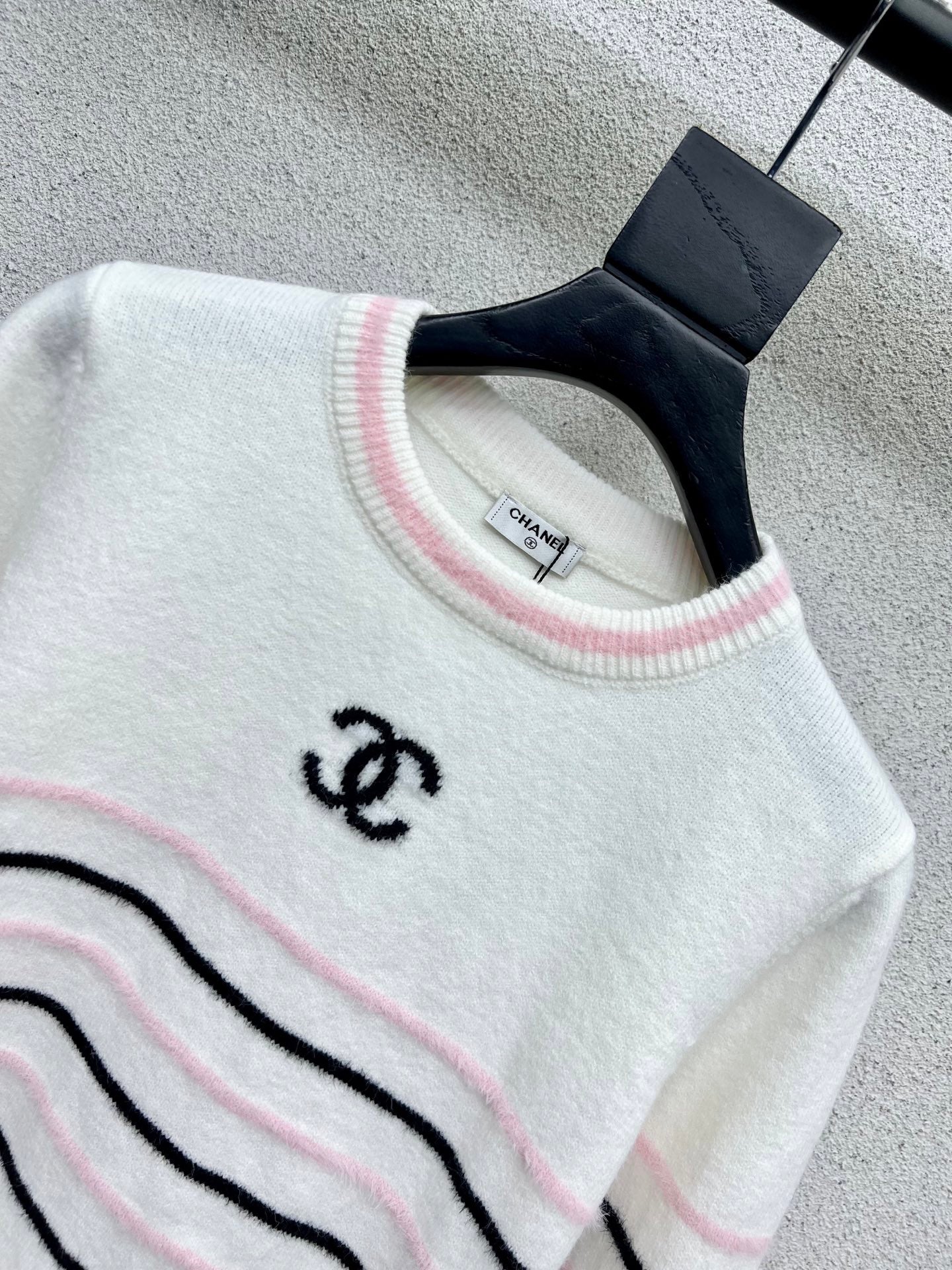 Striped knitted wool