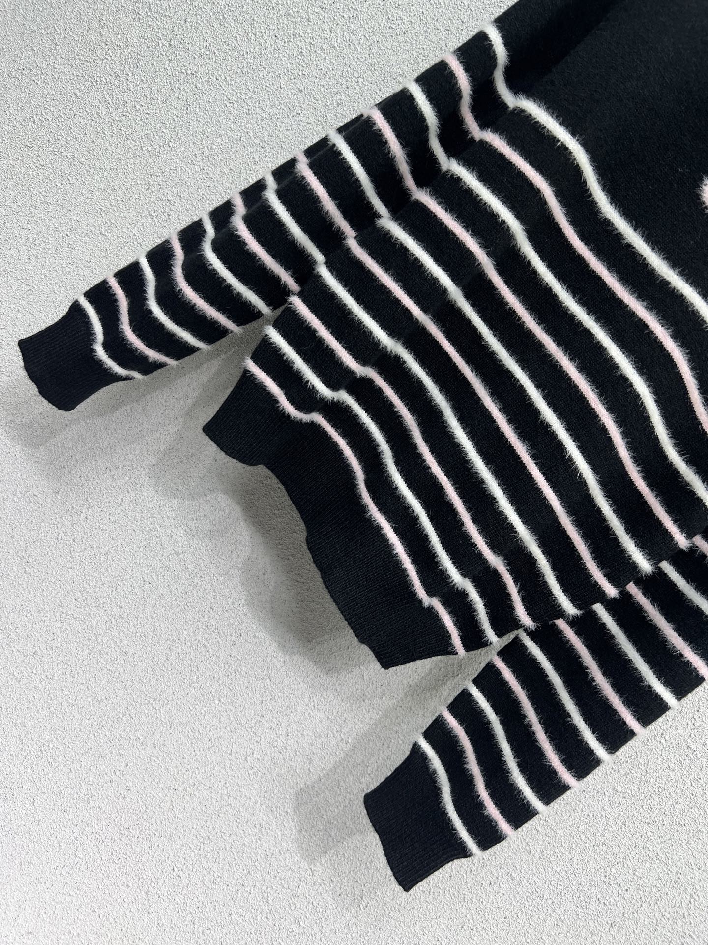 Striped knitted wool