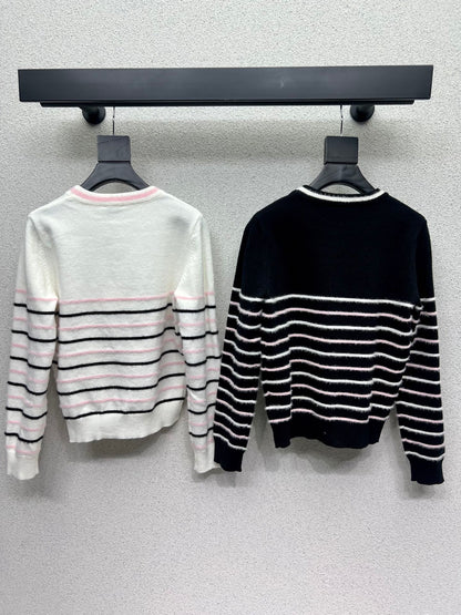 Striped knitted wool