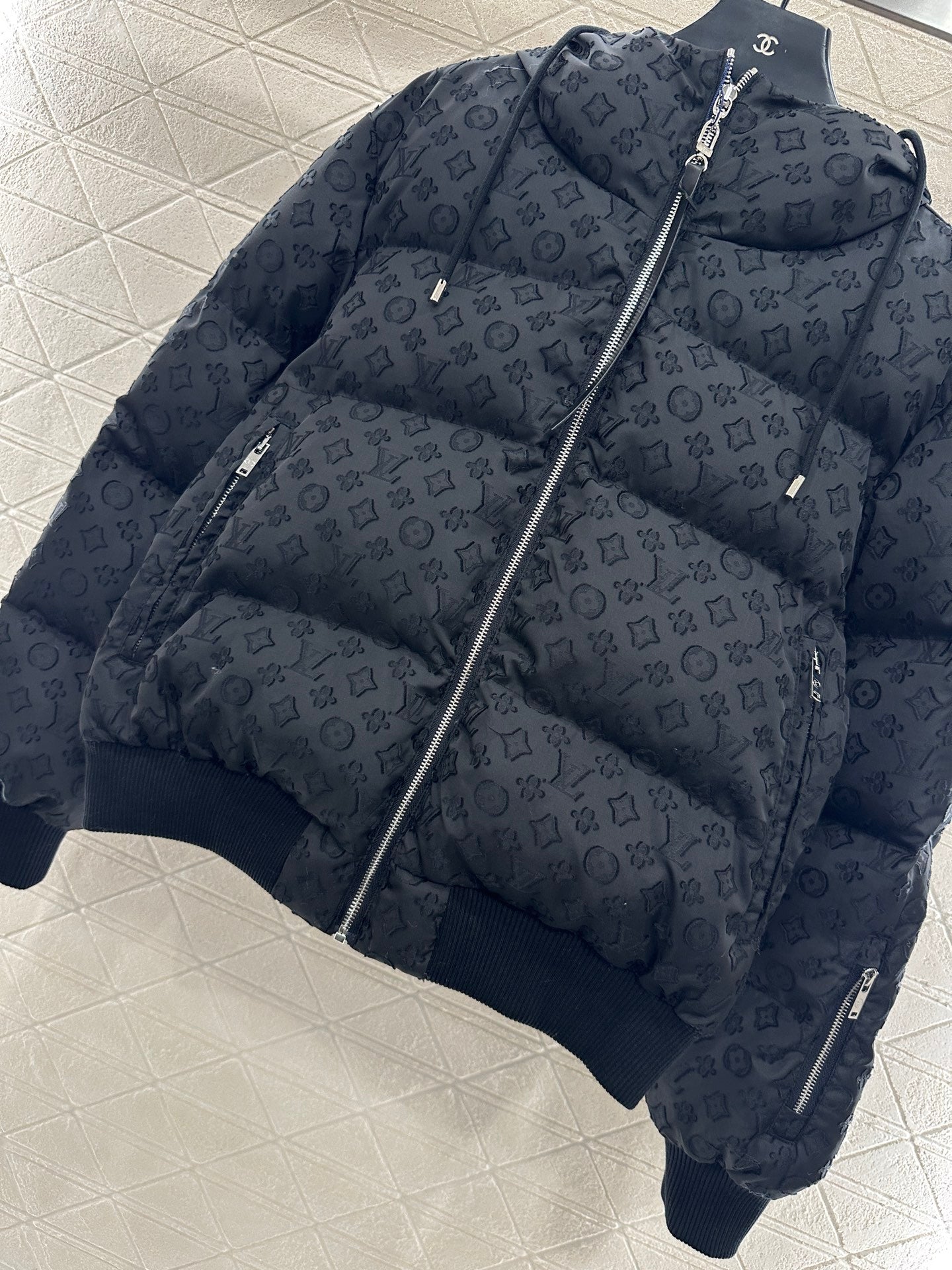 Jacquard hooded down jacket