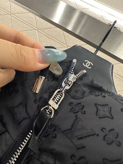 Jacquard hooded down jacket