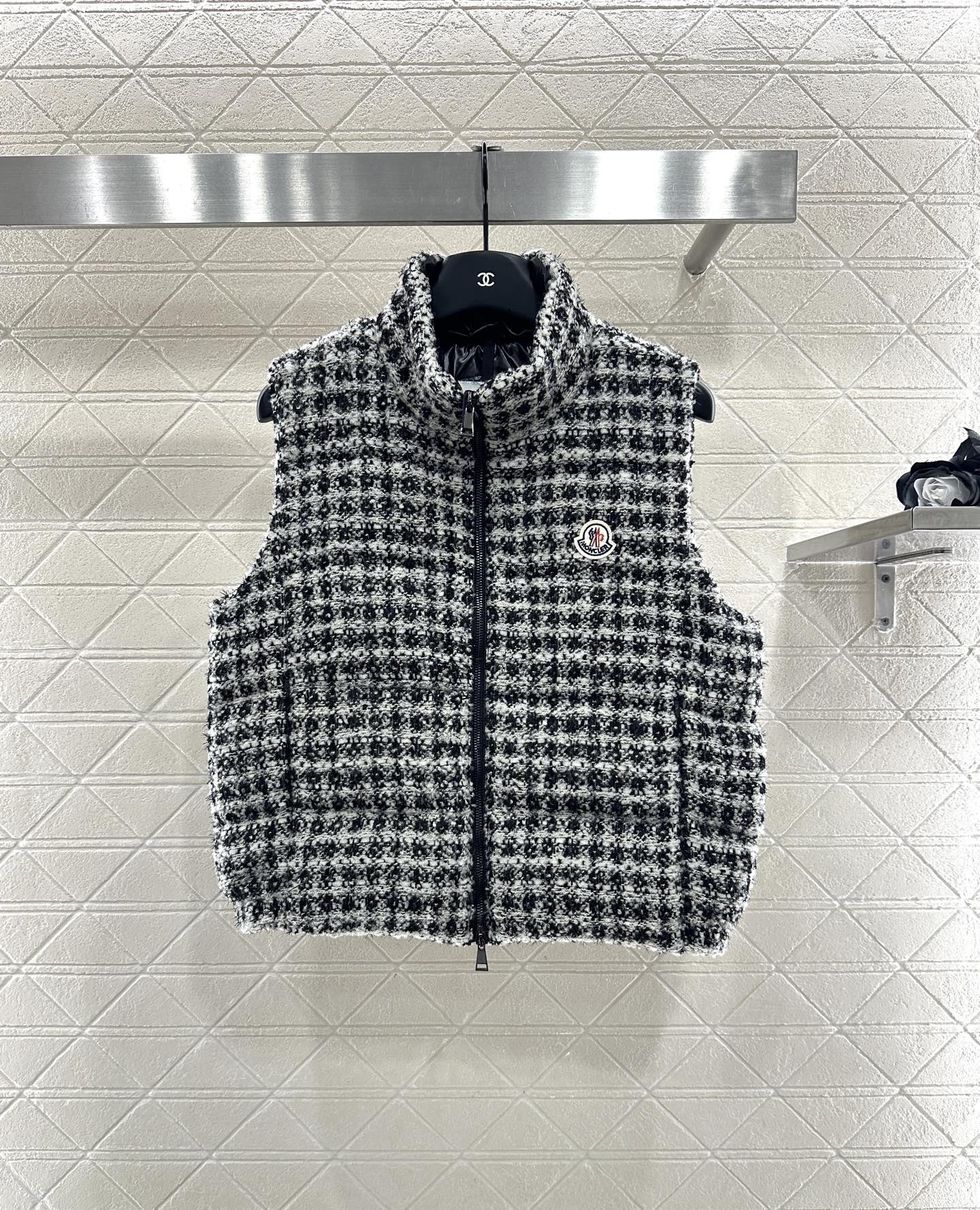Standing collar woolen down vest