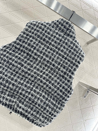 Standing collar woolen down vest