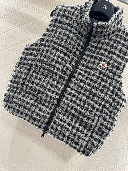 Standing collar woolen down vest